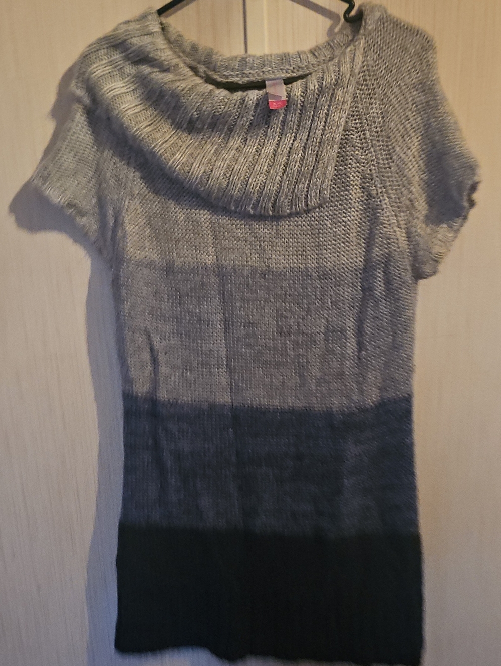 Gray Ombre Short-Sleeve Knit Sweater Dress